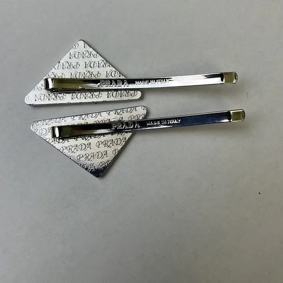 2 metal hair clips - Picture 5 of 6